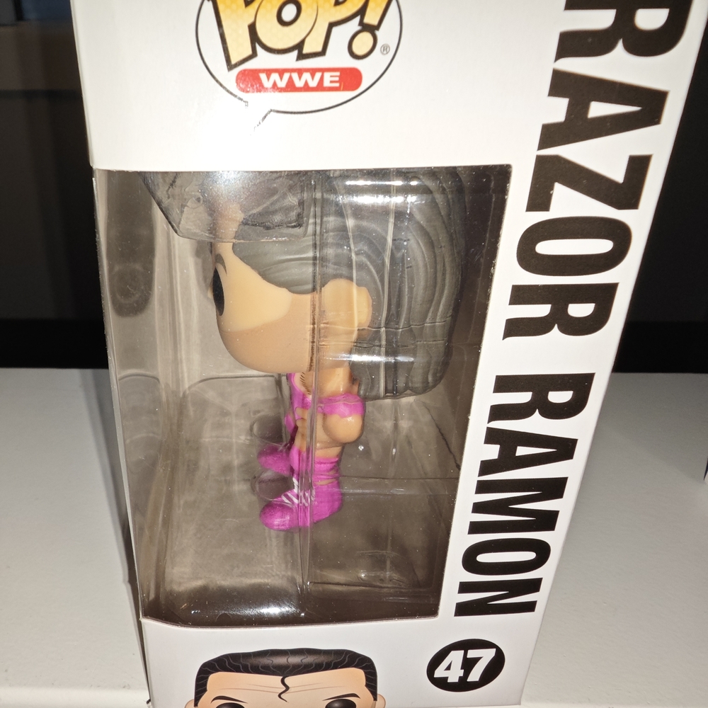 WWE Razor Ramon Vinyl Figure - Picture 2 of 4